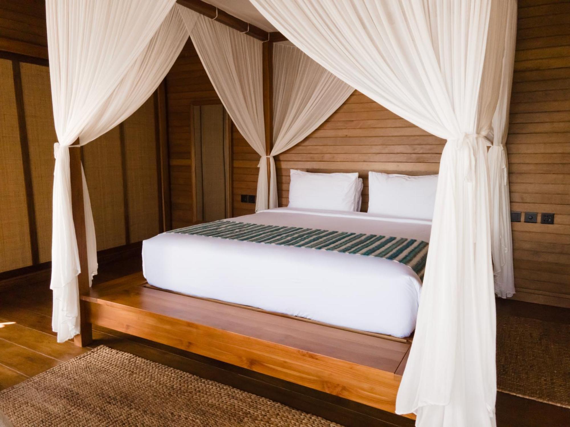 Menjaga Bay Hotel Labuan Bajo Ngoại thất bức ảnh