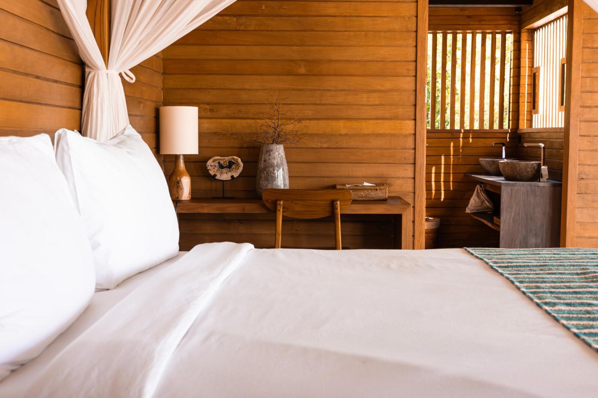 Menjaga Bay Hotel Labuan Bajo Ngoại thất bức ảnh