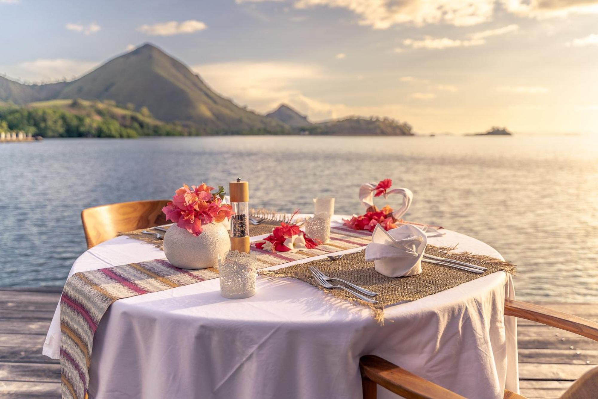 Menjaga Bay Hotel Labuan Bajo Ngoại thất bức ảnh